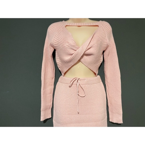 Pink knit cropped top + skirt NWT - Picture 3 of 7